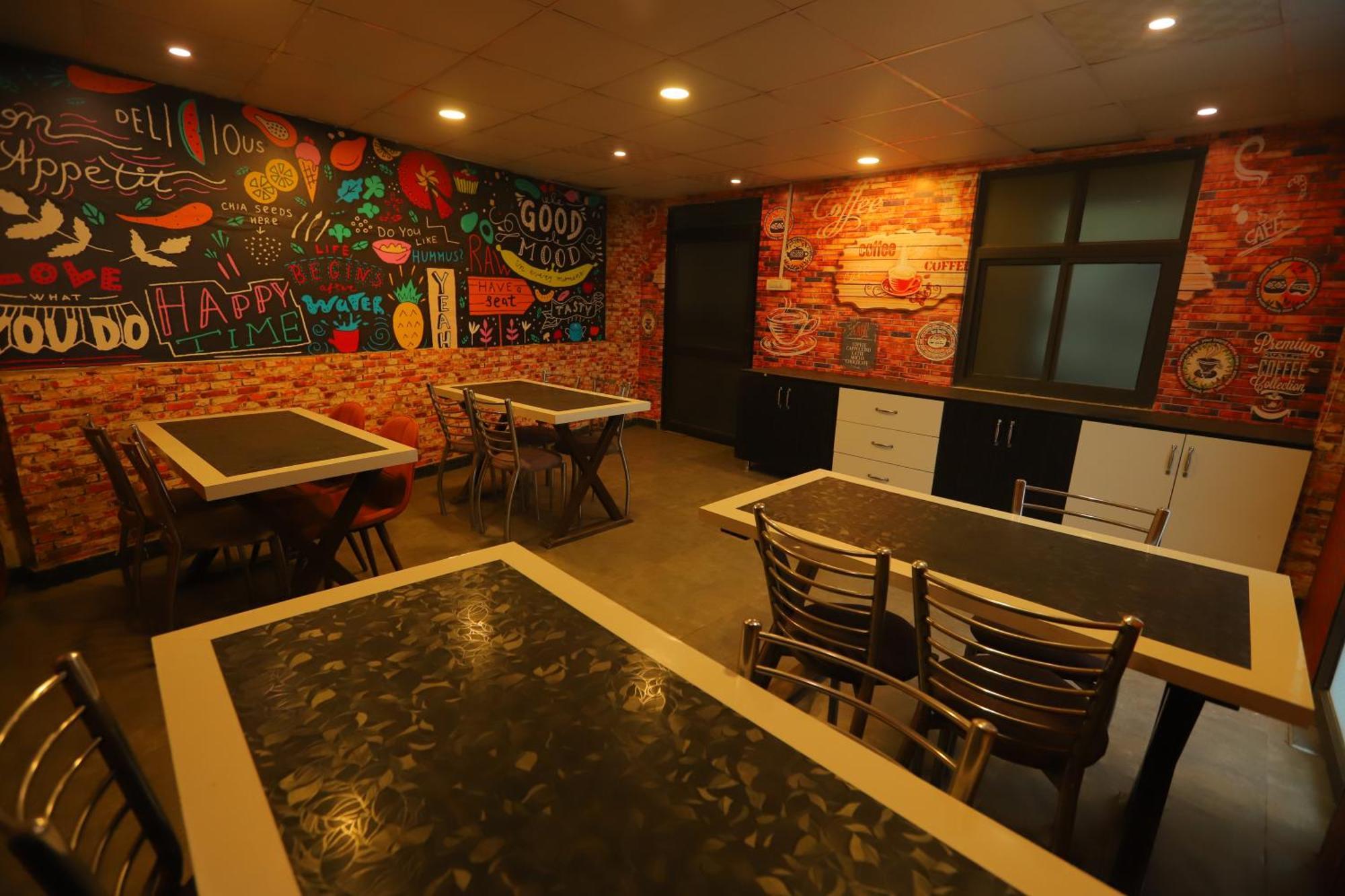 Hotel Almora Inn - Near By Delhi International Airport - With Free Airport Pickup And Drop Нью-Делі Екстер'єр фото