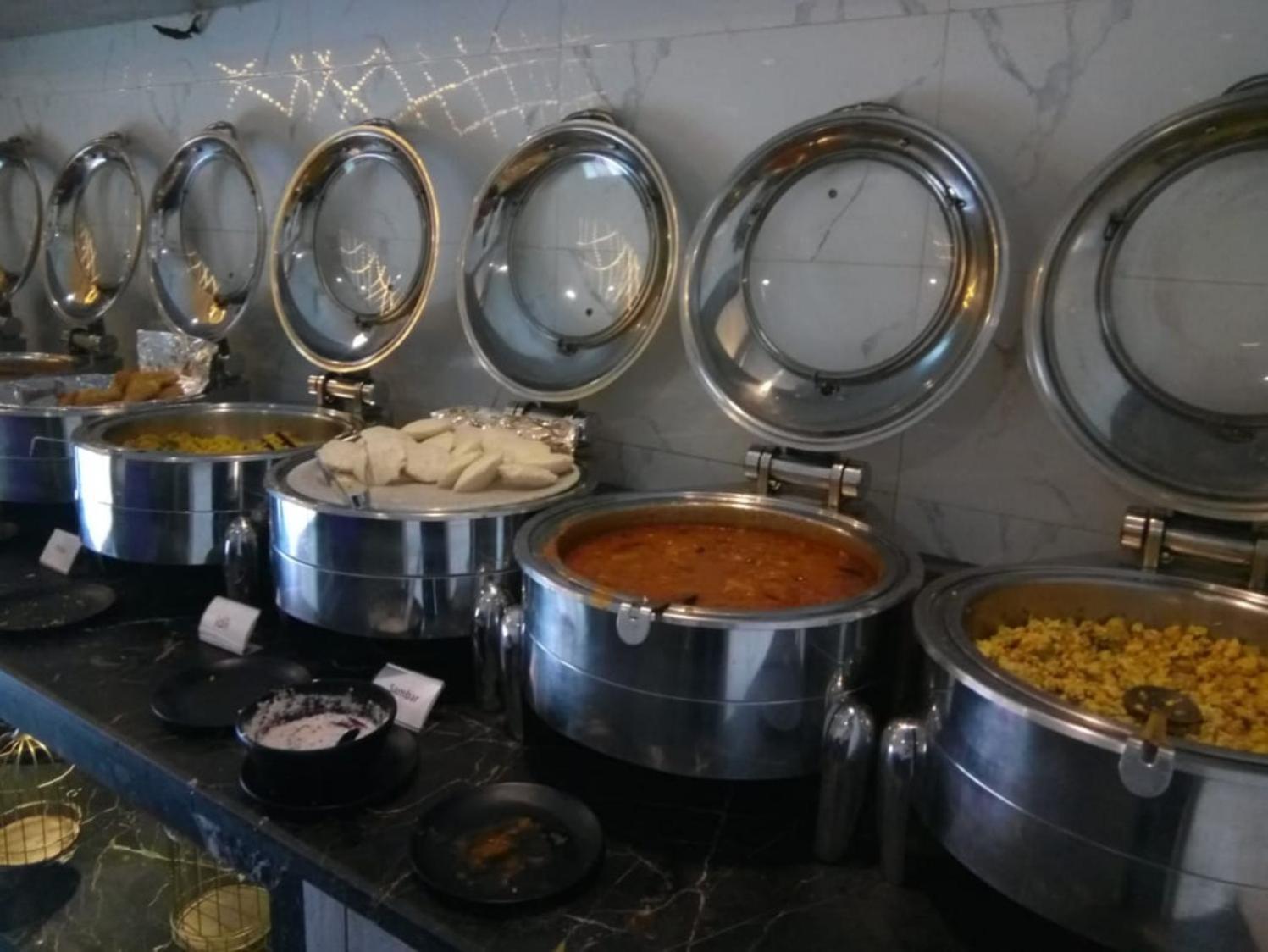 Hotel Almora Inn - Near By Delhi International Airport - With Free Airport Pickup And Drop Нью-Делі Екстер'єр фото