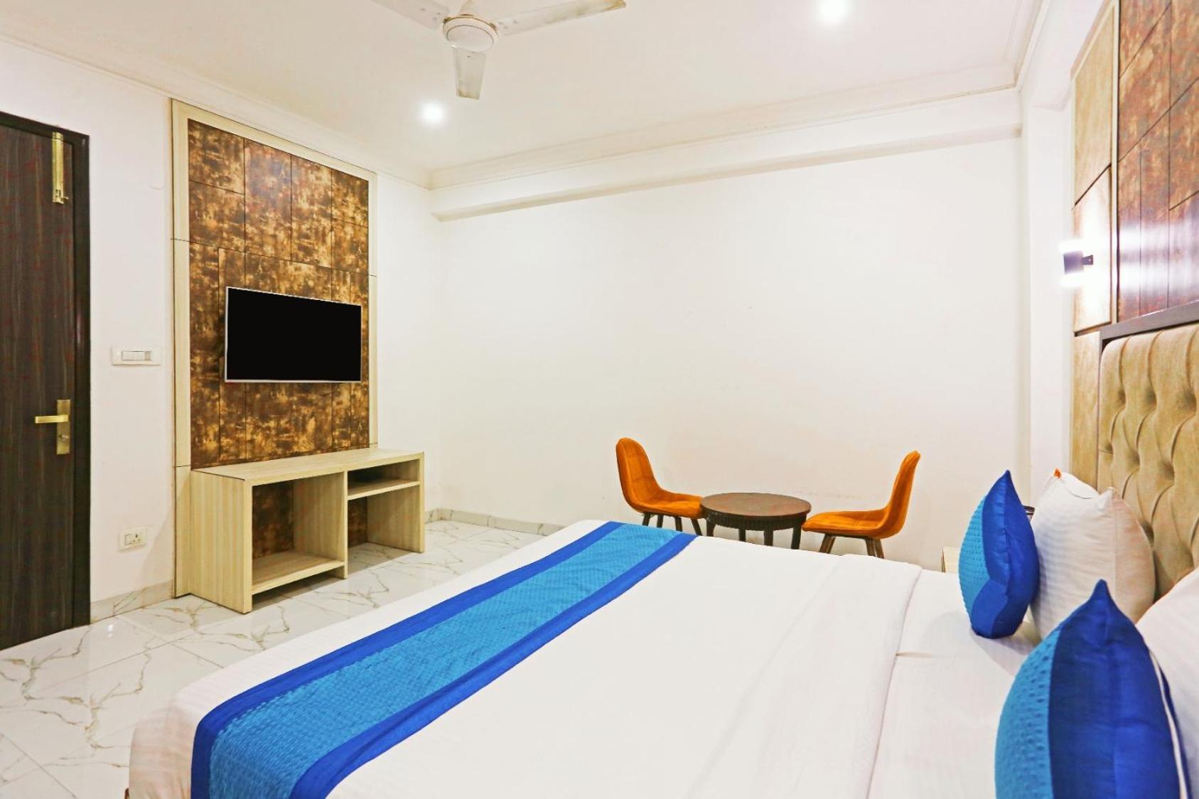 Hotel Almora Inn - Near By Delhi International Airport - With Free Airport Pickup And Drop Нью-Делі Екстер'єр фото