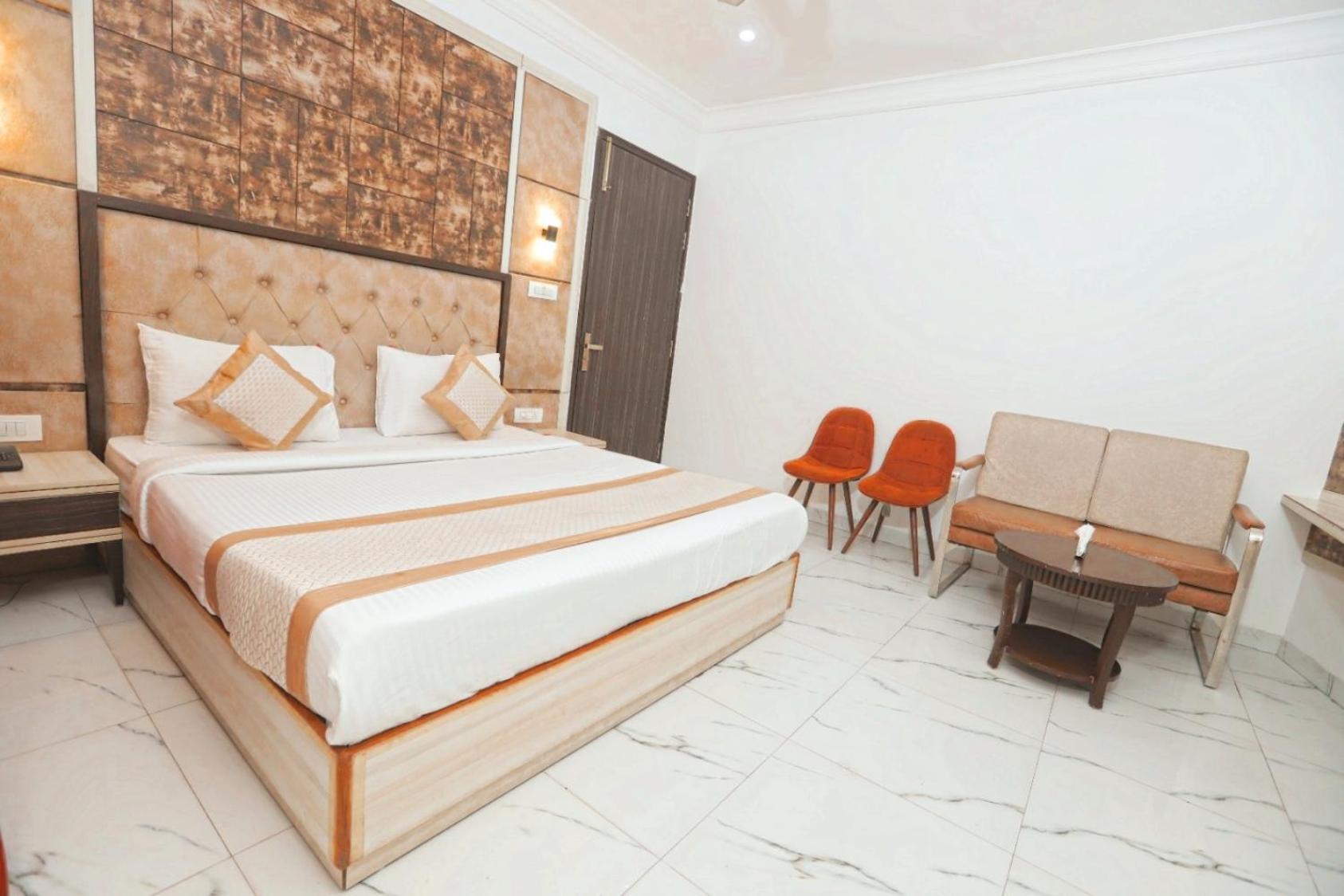 Hotel Almora Inn - Near By Delhi International Airport - With Free Airport Pickup And Drop Нью-Делі Екстер'єр фото